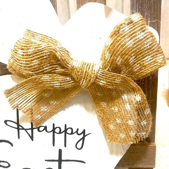 2 piece Wooden Easter Bunny / Carrot Set - Picture 3 of 8